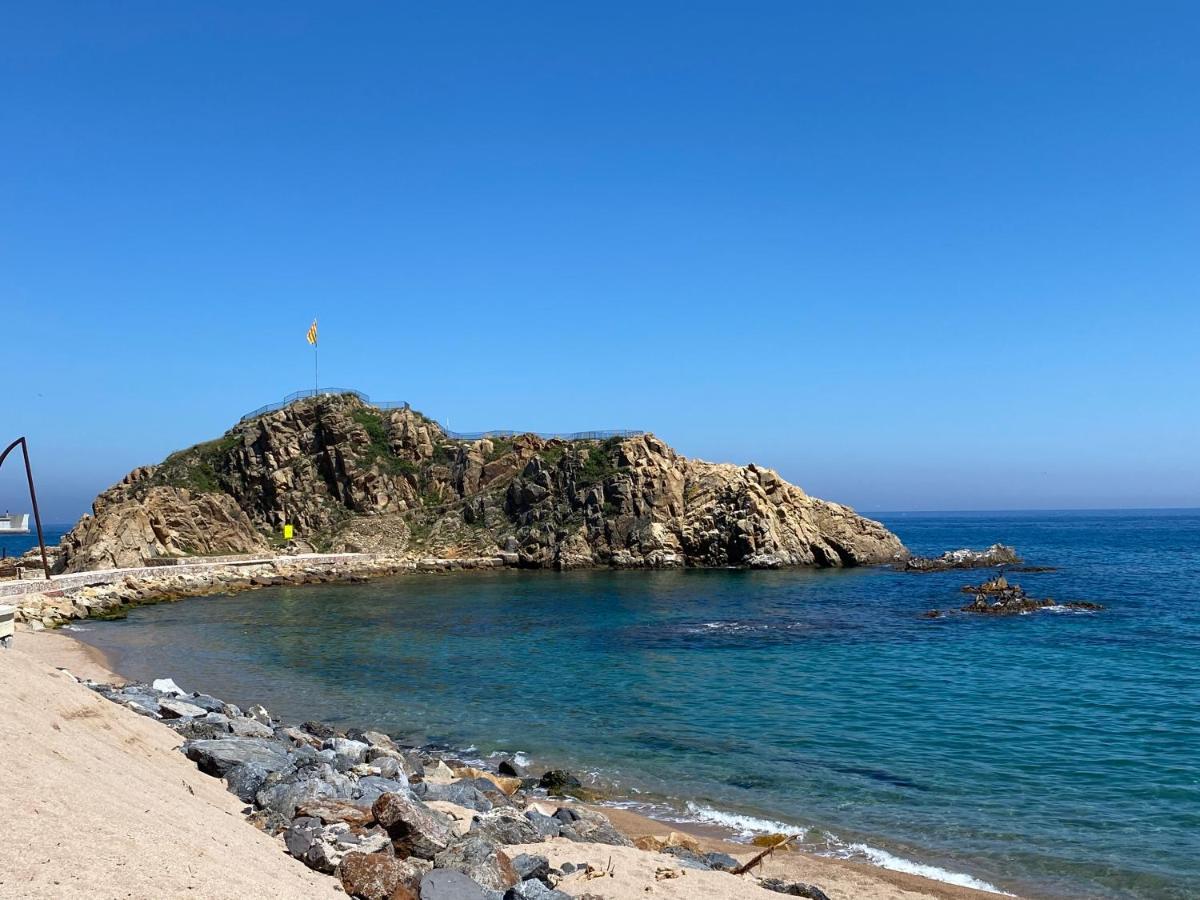 El Rancho At The Beach Blanes Buitenkant foto